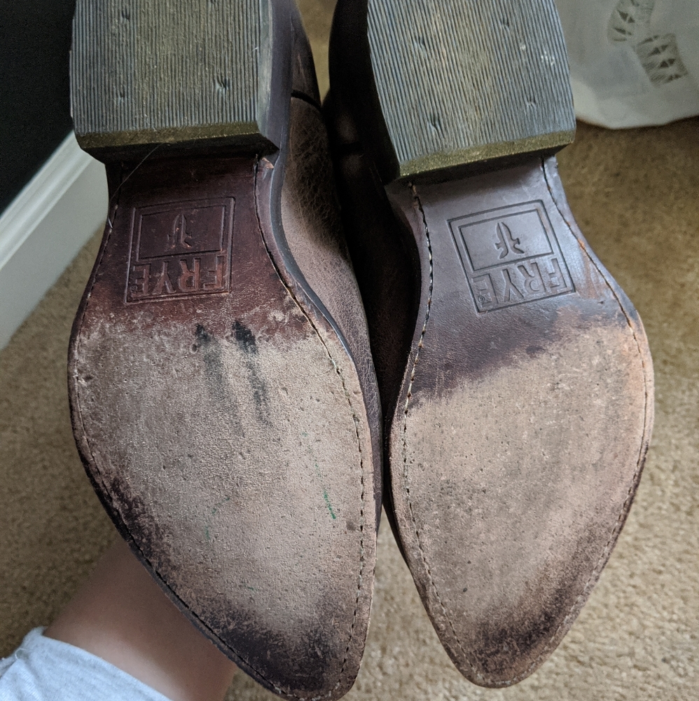 FRYE Pull On Western Boot - Picture 3 of 8